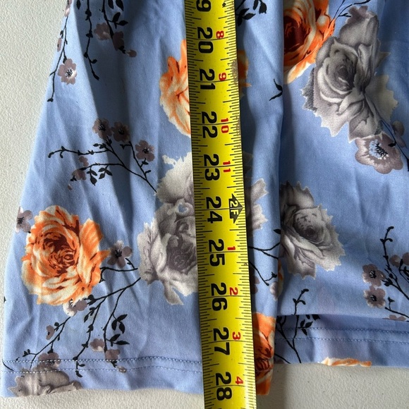 NWT!Floral Blue Sleeveless Top with adjustable ruffle strap size 14-16 or 1X - Picture 7 of 7